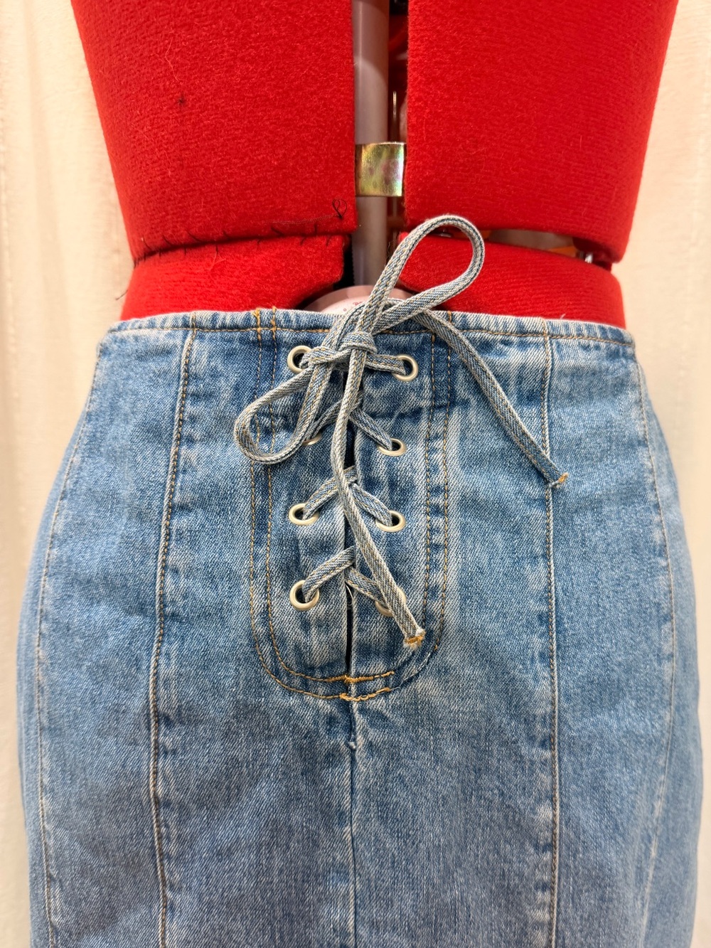 🌸 2000’s LIMITED TOO Corset Denim MIDI Skirt